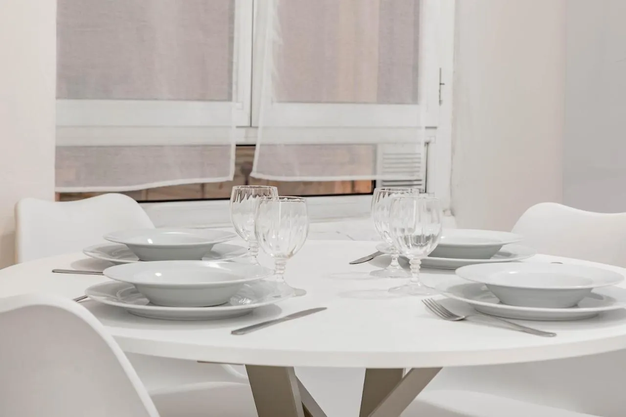 H11 M Town 119 Sanremo - Centro Apartment Italy